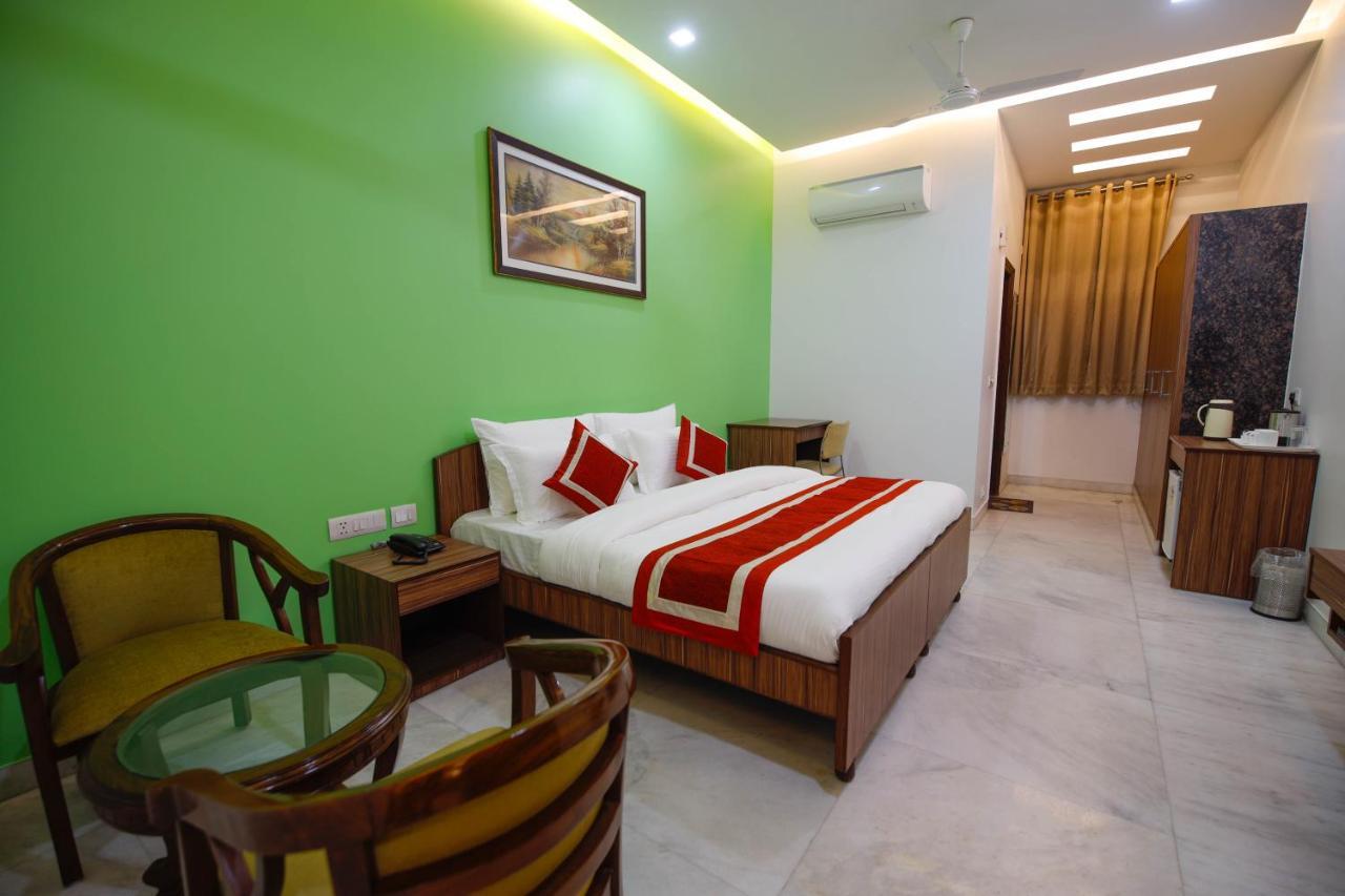 Bed and Breakfast Peepal Tree Residency Nueva Delhi Exterior foto